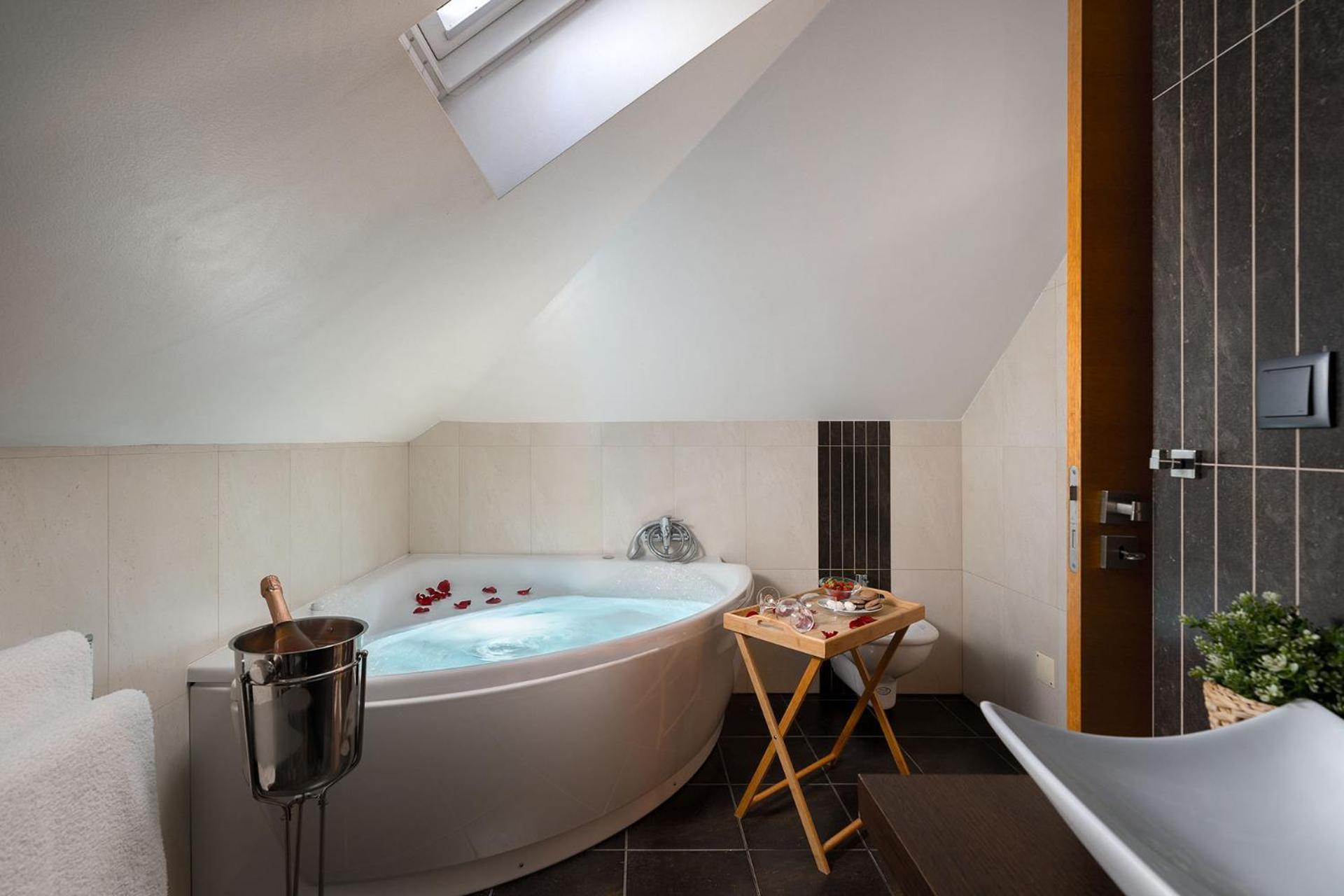 Вилла Downtown Pool House Фару Экстерьер фото